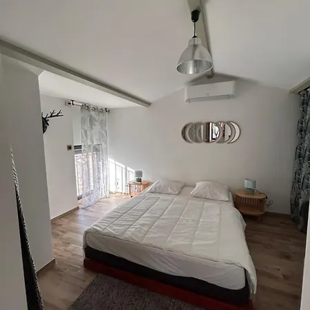 Holiday home Au Bonheur Du Fez Orgnac-l'Aven